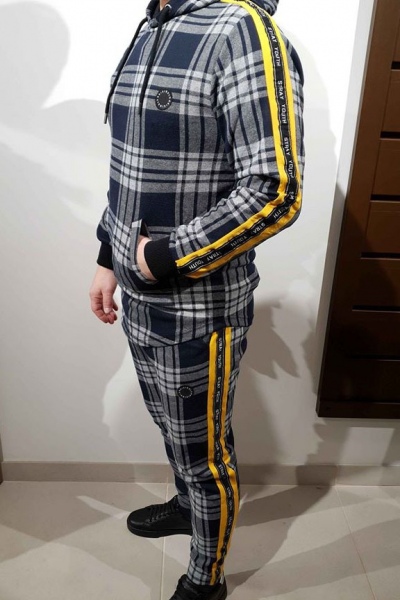 Спортивный костюм