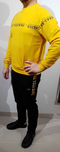 Спортивный костюм